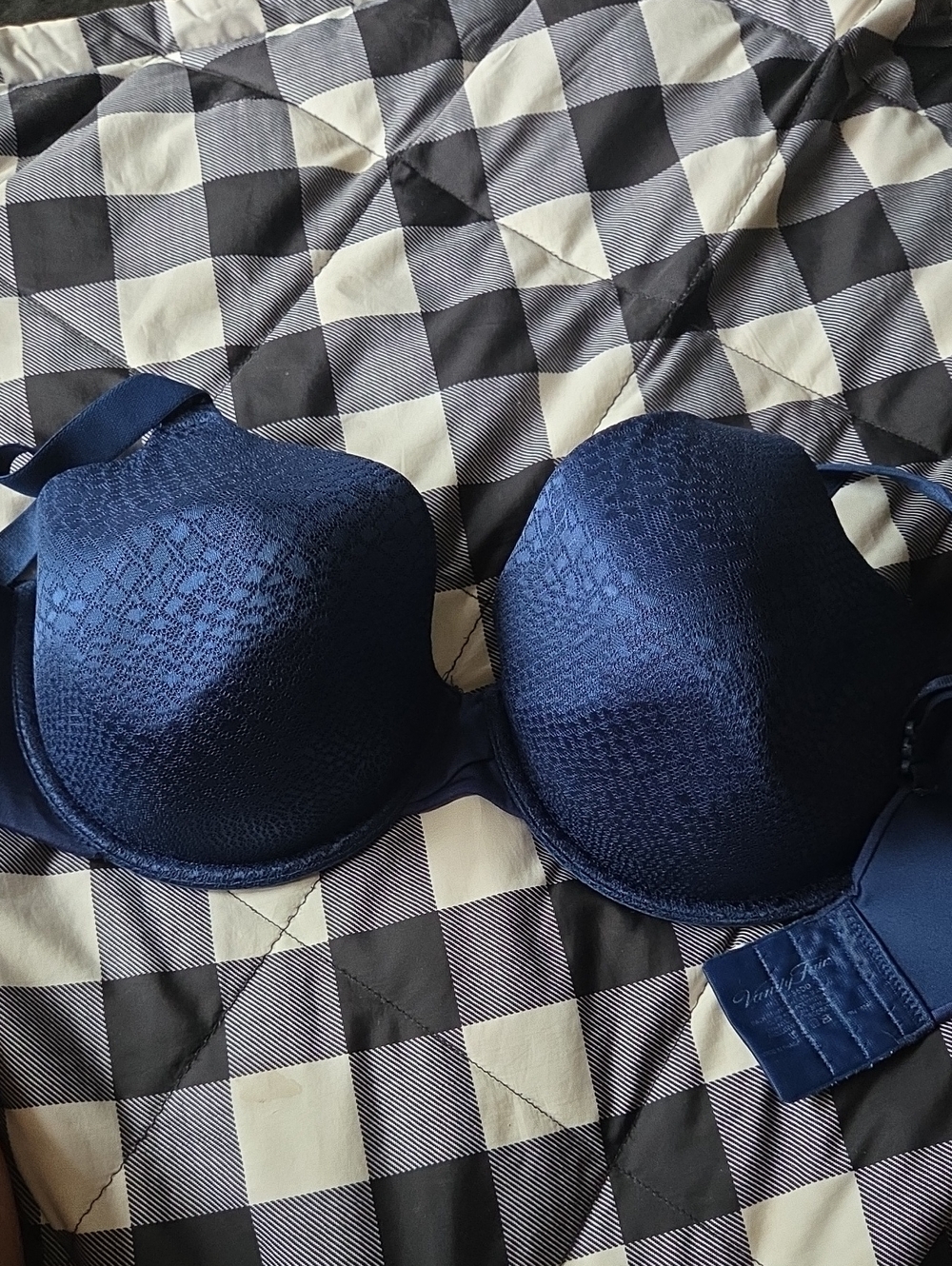 Vanity Fair Mavy 38DD Underwire Bra
